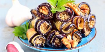 Баклажаны с орехами