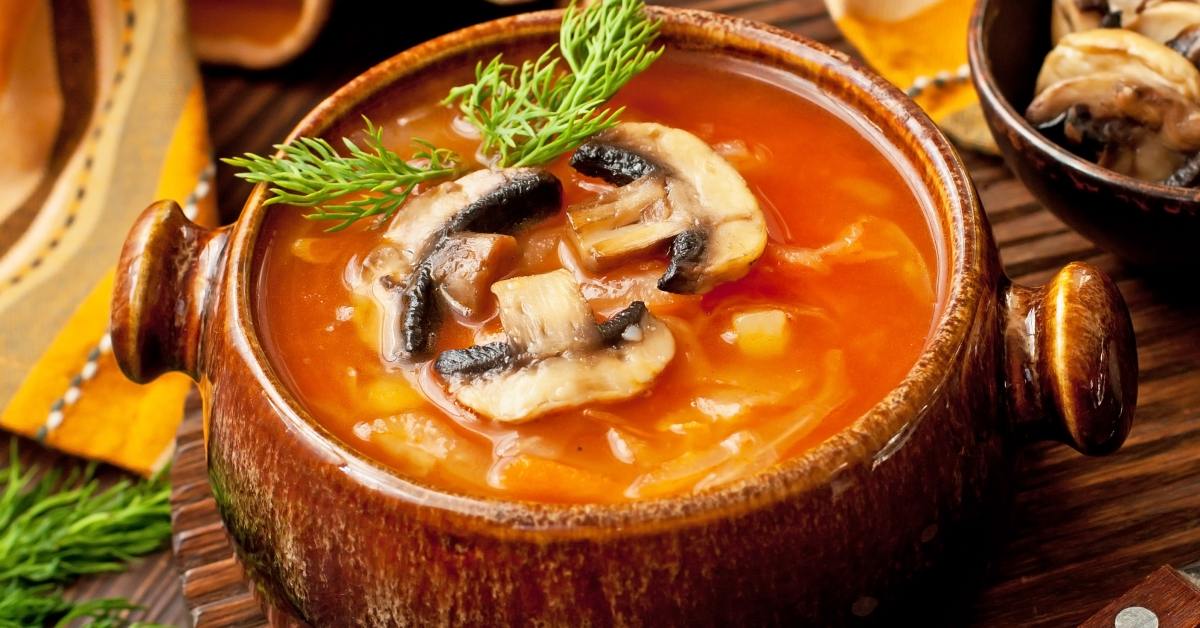 Борщ с грибами