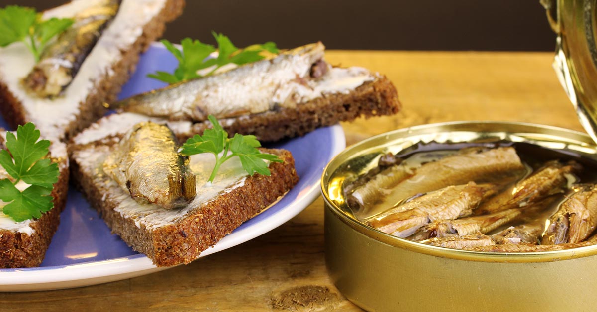 бутерброды со шпротами