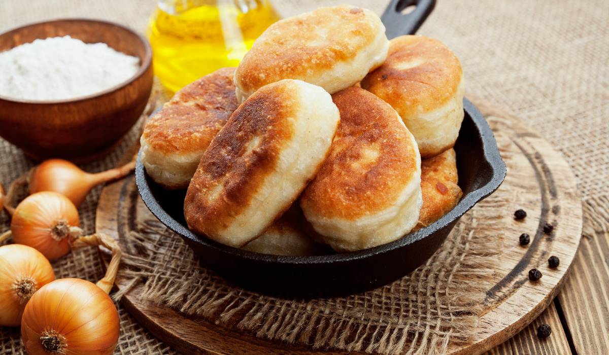 Быстрые пирожки на дрожжах