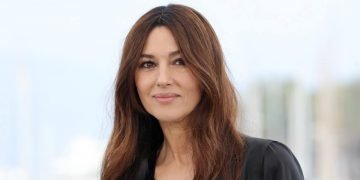 Черный цвет в одежде