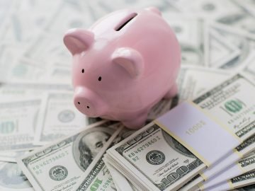 что нельзя делать с деньгами