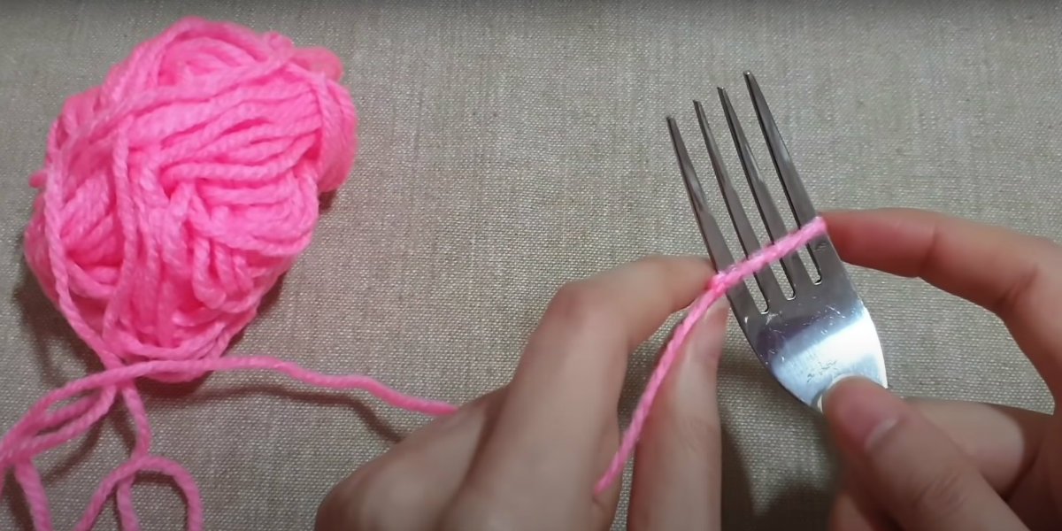 вилка с ниткой