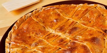 эмпанада с тунцом