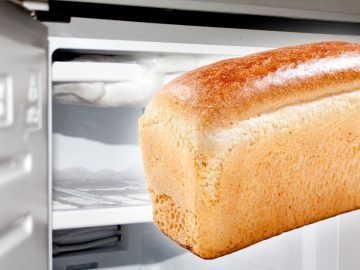 хлеб в морозилке