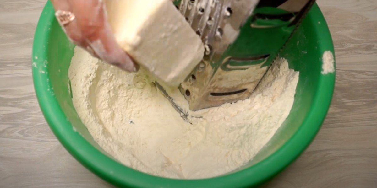 Как готовить слоеное тесто дома