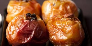 Как испечь яблоки в духовке