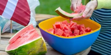 Как красиво нарезать арбуз