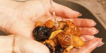 Как мыть сухофрукты