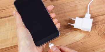 как не испортить батарею телефона