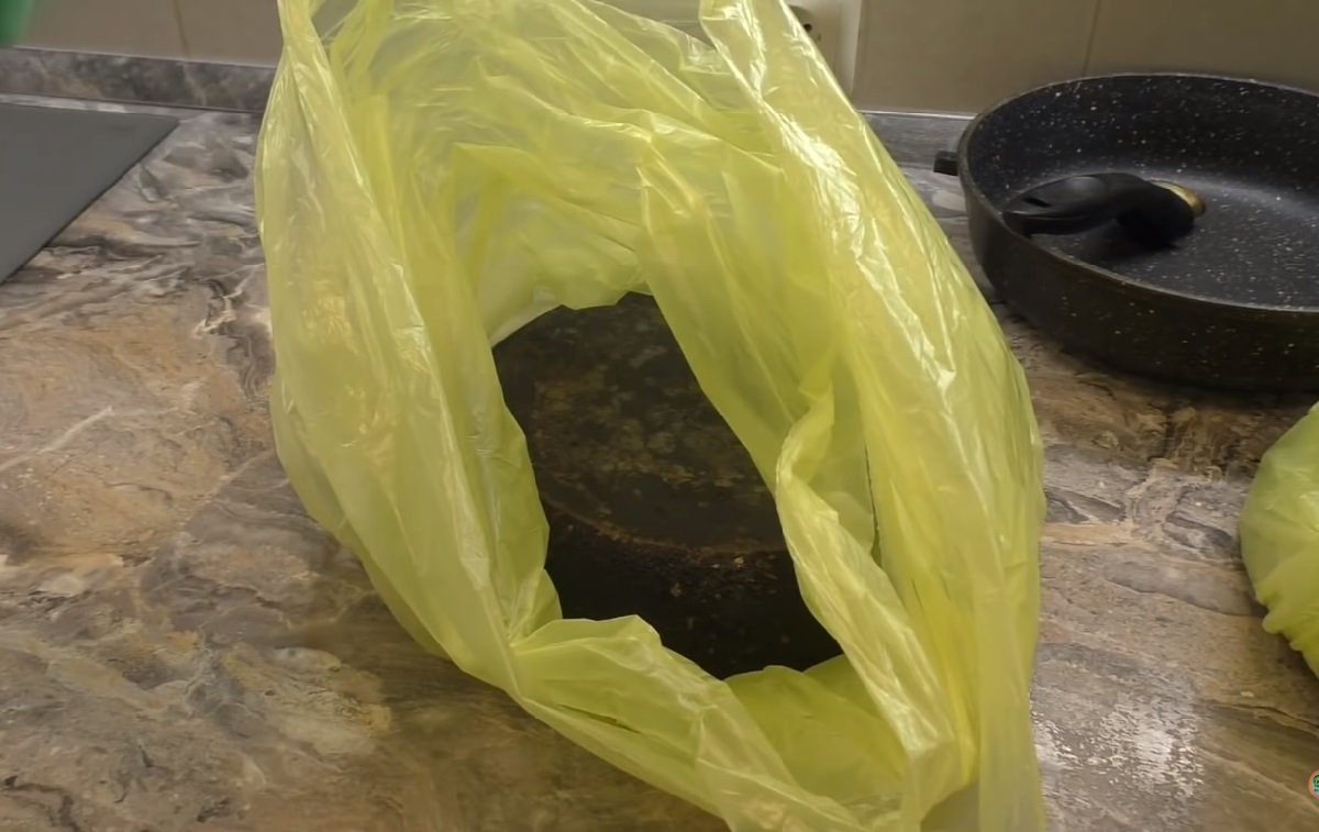 нагар на сковороде