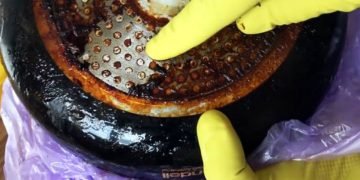 Чистка утюга от накипи и нагара разными методами