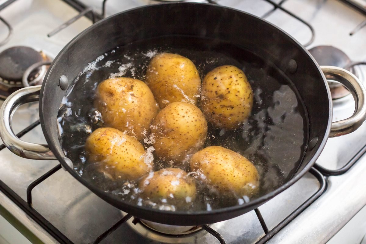 Steam potatoes or boil фото 22