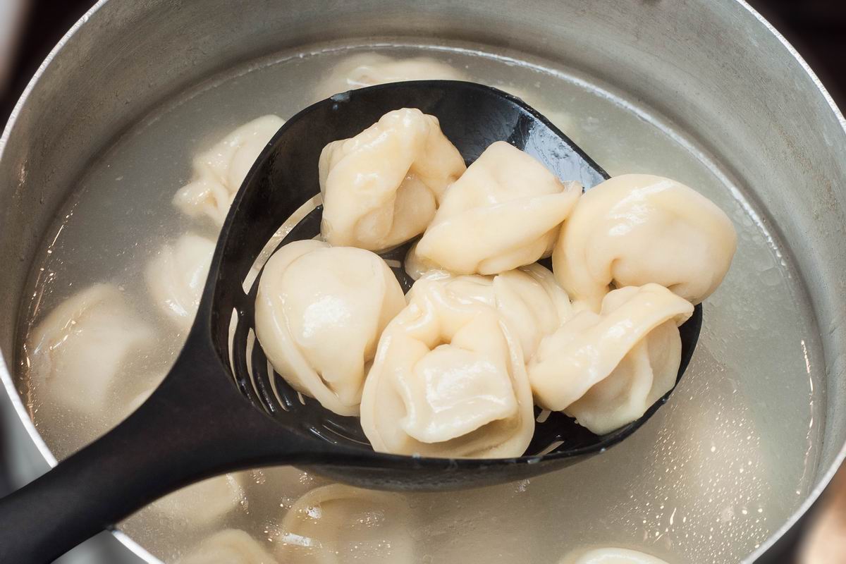 Как приготовить жареные пельмени