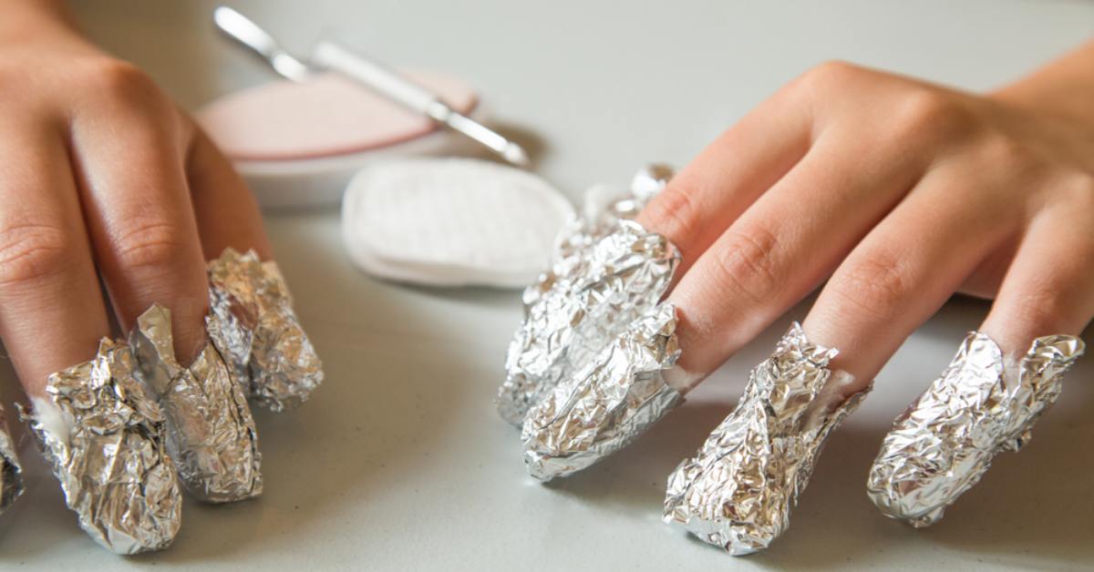 Как снять гель-лак дома