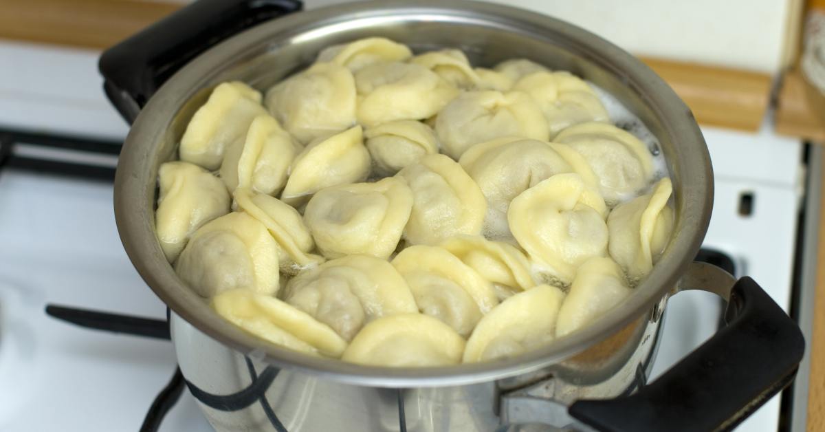 Как варить замороженные пельмени