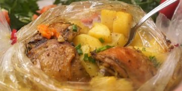 Картофель, запеченный с мясом в духовке