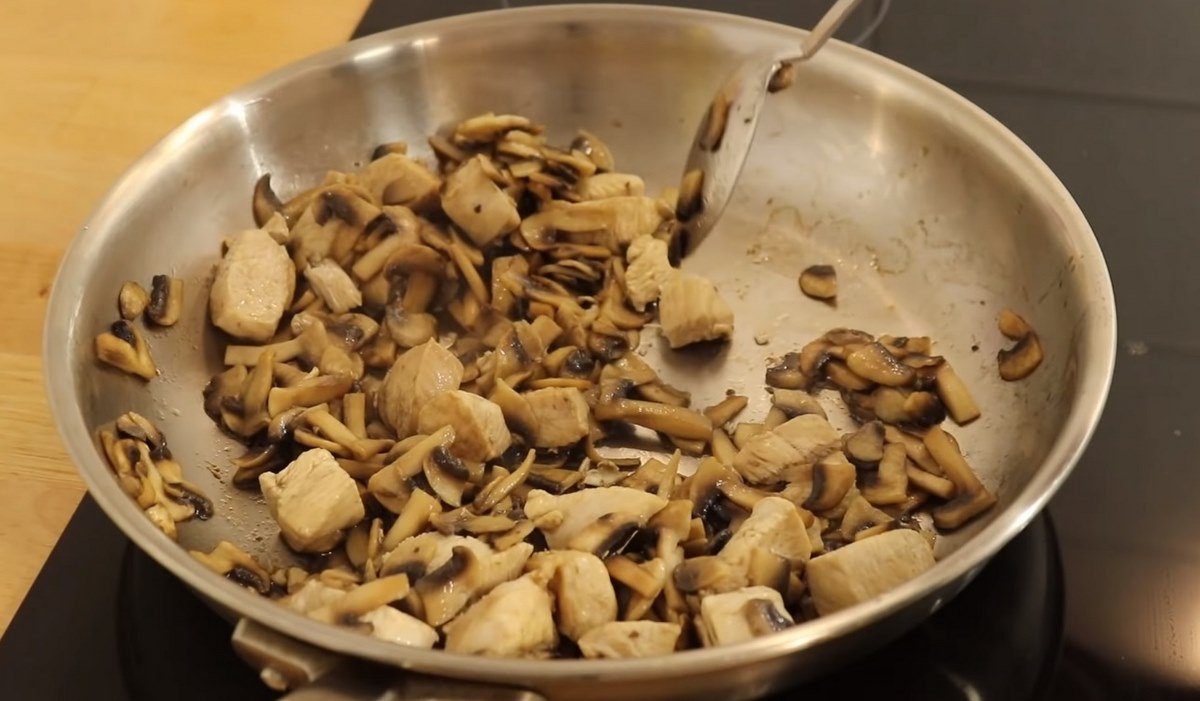 киш с грибами