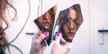 когда нельзя смотреть в зеркало