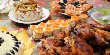 Красивое оформление праздничного стола