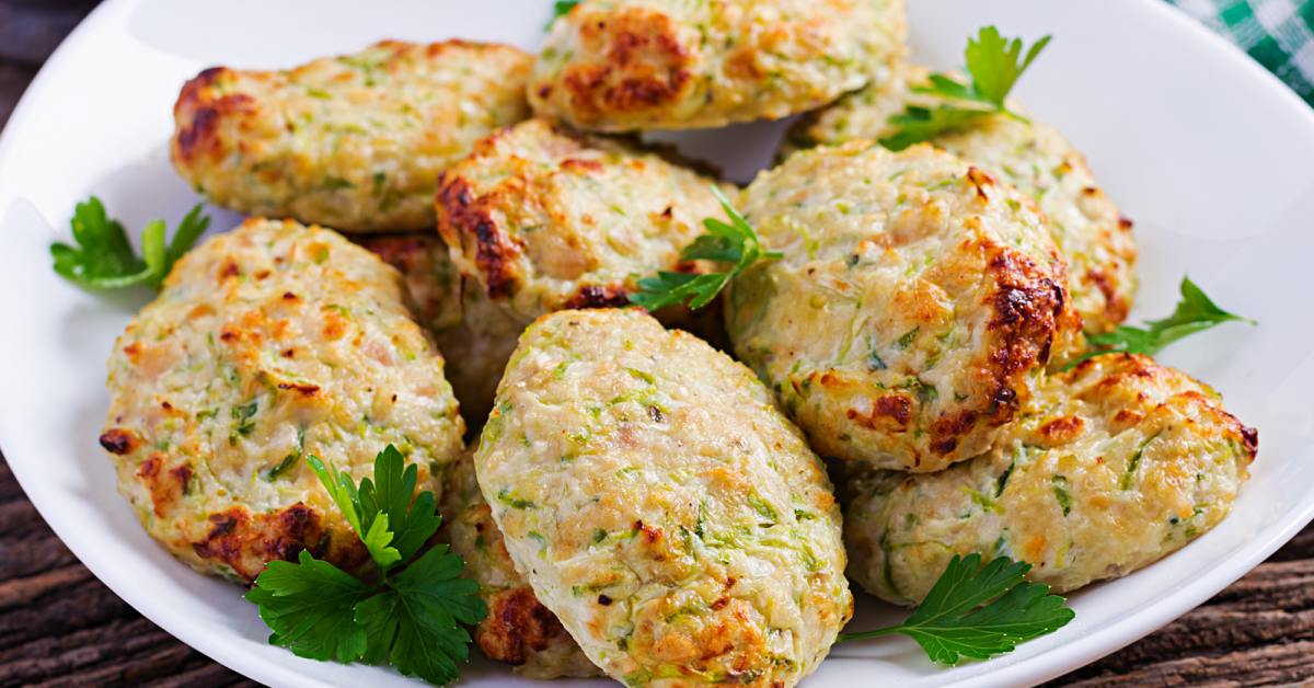 Куриные котлеты с кабачком