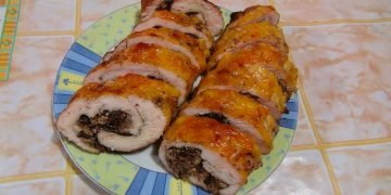 Куриный рулет с черносливом