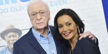 майкл кейн и шакира бакш