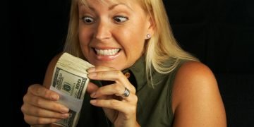 Меркантильная женщина