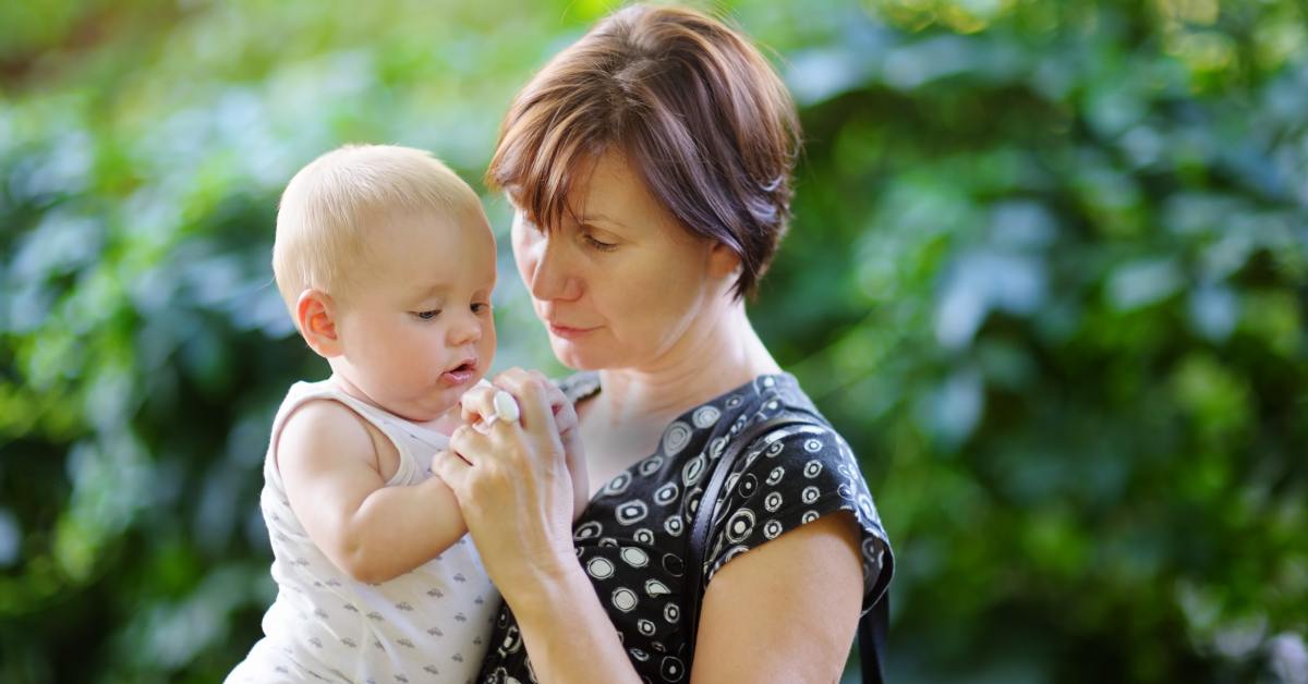 Найти няню для ребенка