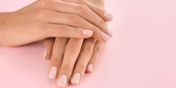 ногти богатой девушки