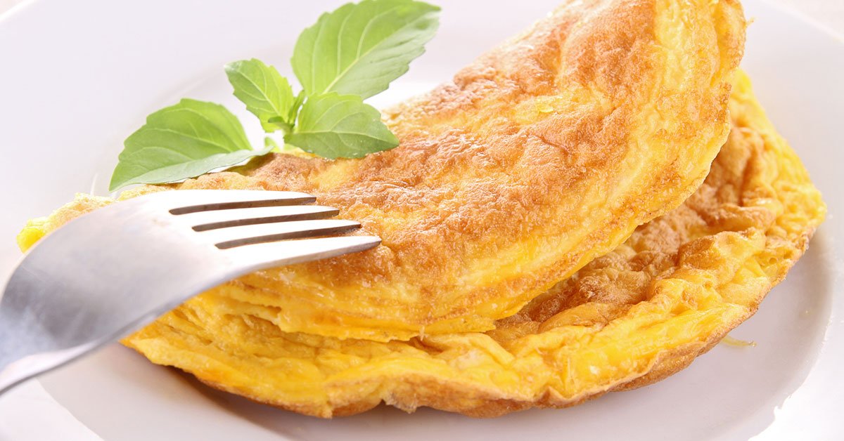 почему не стоит добавлять молоко в омлет