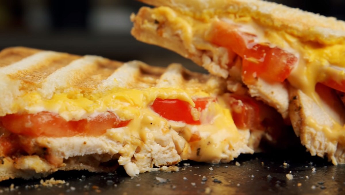 горячие бутерброды на сковороде