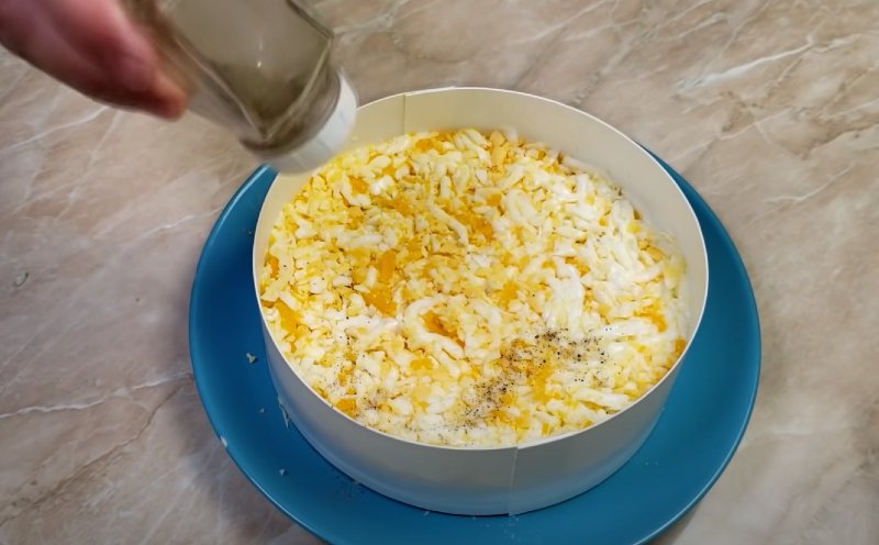 тертые яйца