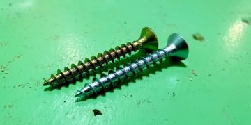 Шуруп и саморез