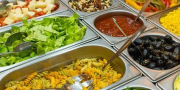 Шведский стол в отеле