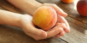 Сладкий персик