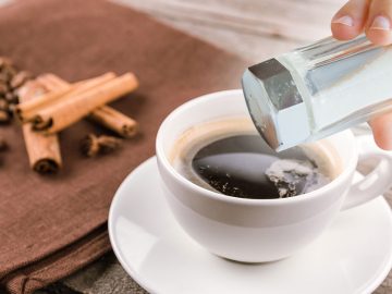 соль в кофе