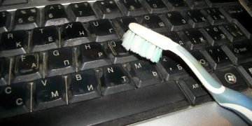 Старая щетка