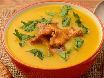 суп с лисичками