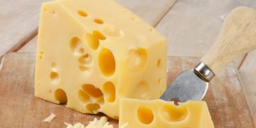 Сыр с дырками