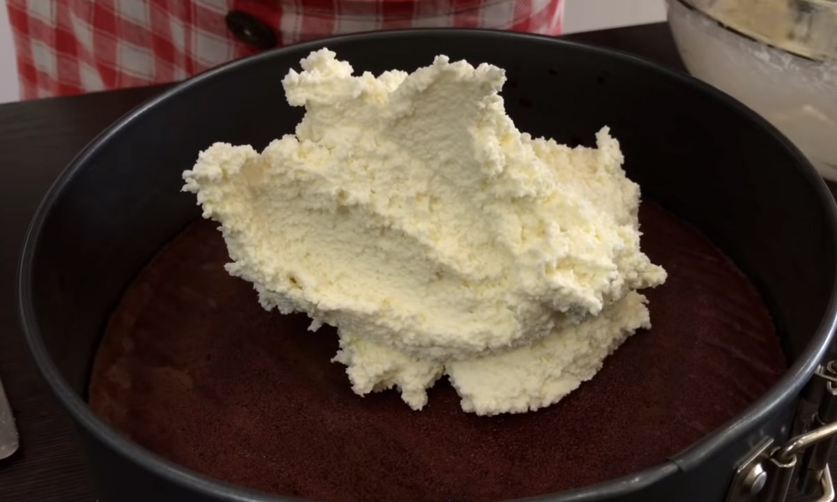 творожный крем на бисквите