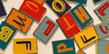 Визуальная загадка с буквами