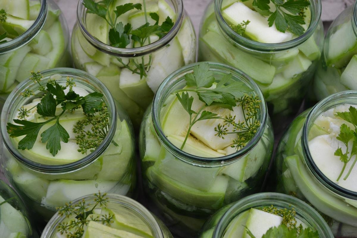 Вкусные маринованные кабачки