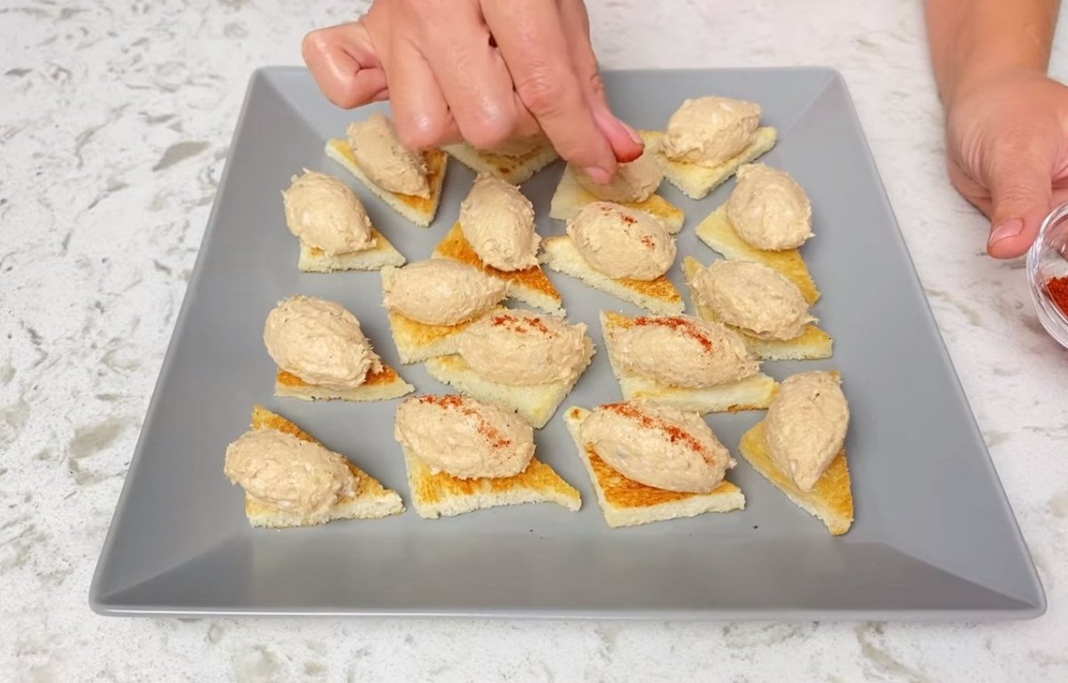 Паштет из копченой скумбрии с паприкой