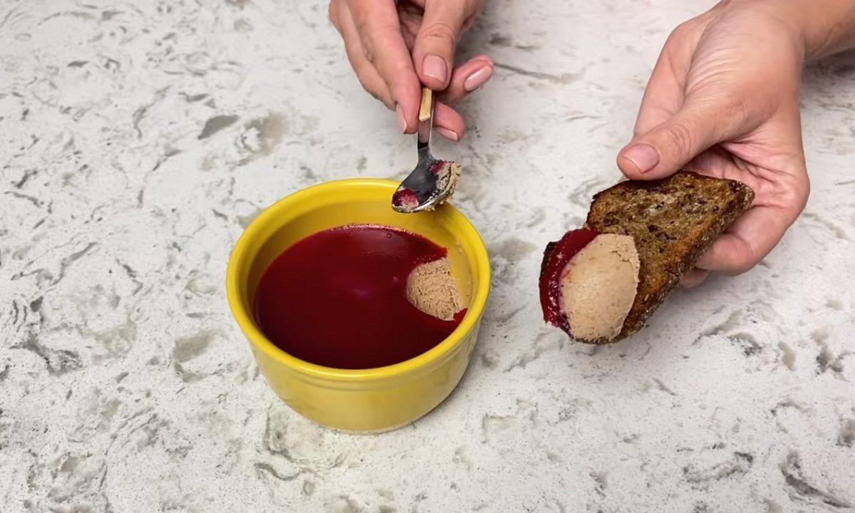Печеночный паштет с клюквенным мармеладом