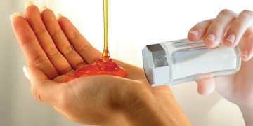 зачем добавлять соль в шампунь