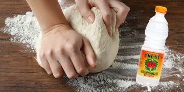 зачем добавлять уксус в тесто