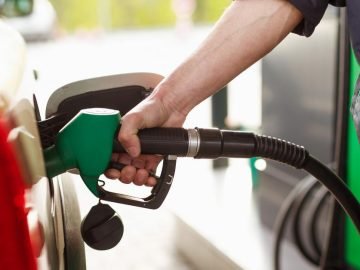 заправка автомобиля