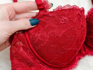 Женские бюстгальтеры